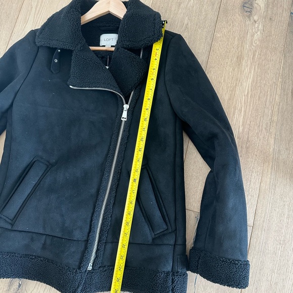 The Coziest New Jacket XS Loft take 20% off - Picture 7 of 8